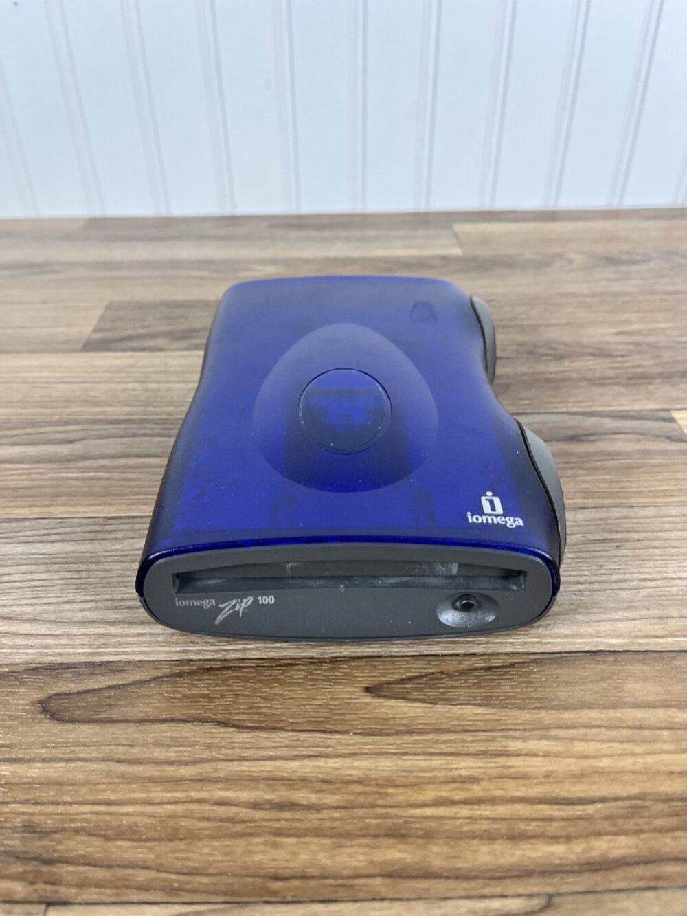 Iomega Zip 100 USB External Drive Z100USBNC No Adapter